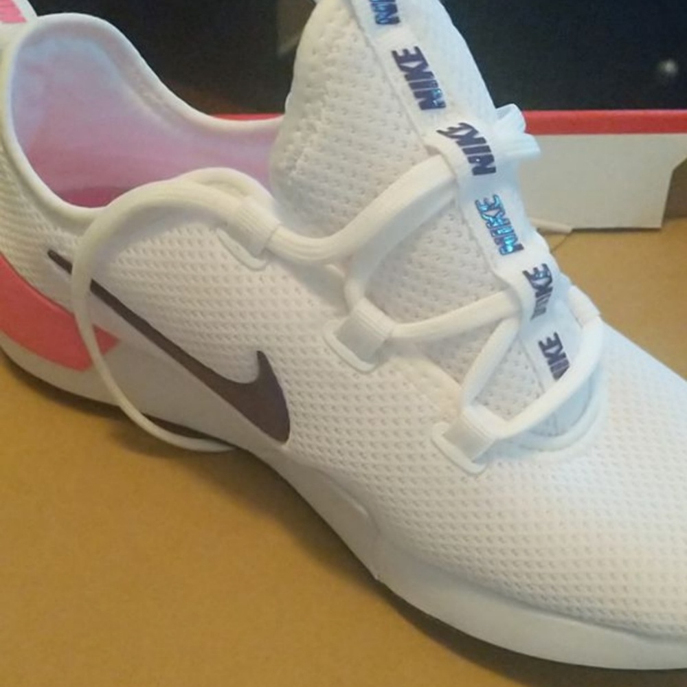 Women's Nike sneakers